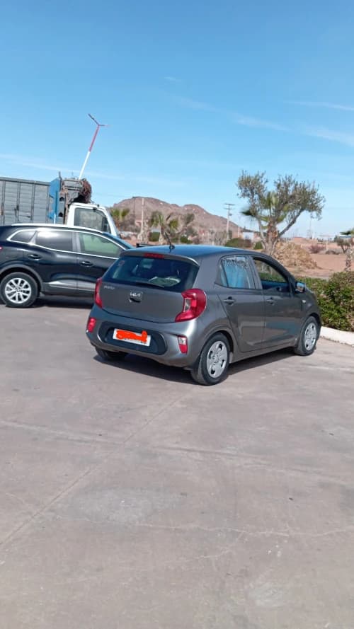 Location de Kia Picanto automatique à Agadir – 250 DH/jour